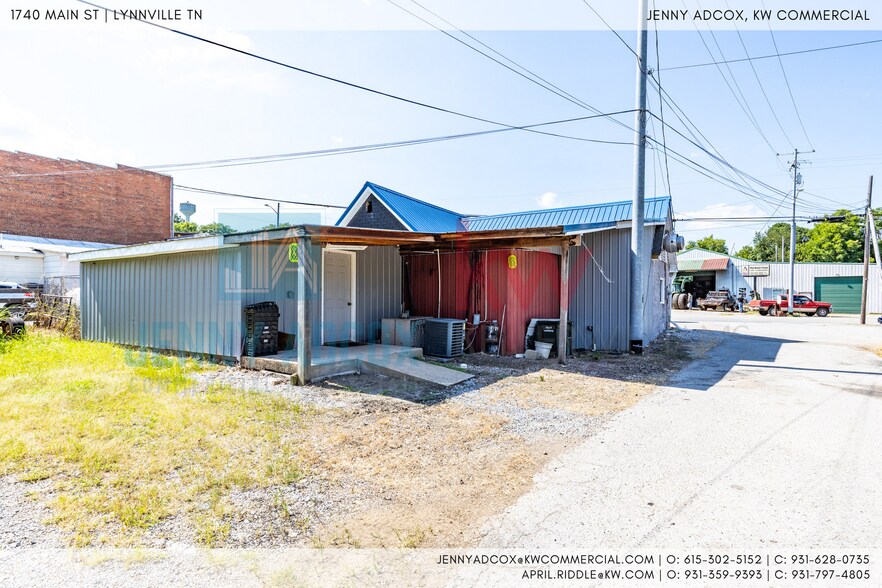 More Photos Of 1740 Main St, Lynnville General Retail For Sale