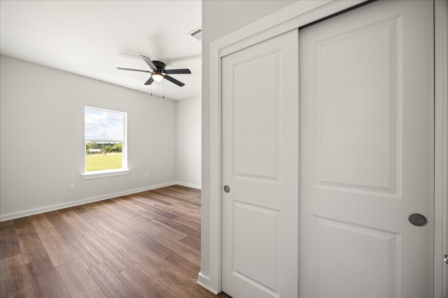 More Photos Of 710 N Sycamore St, Hico Apartments For Sale