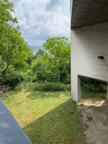 More Photos Of 55 Wyoming St, Pittsburgh Office Residential For Lease
