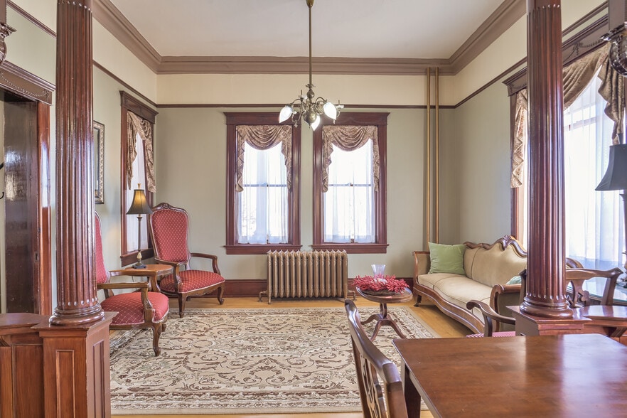 More Photos Of 310 E 2nd St, Trinidad Hospitality For Sale