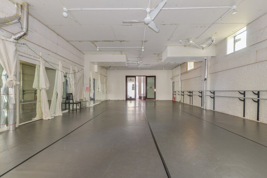 More Photos Of 55 Avenue C, New York Apartments For Lease