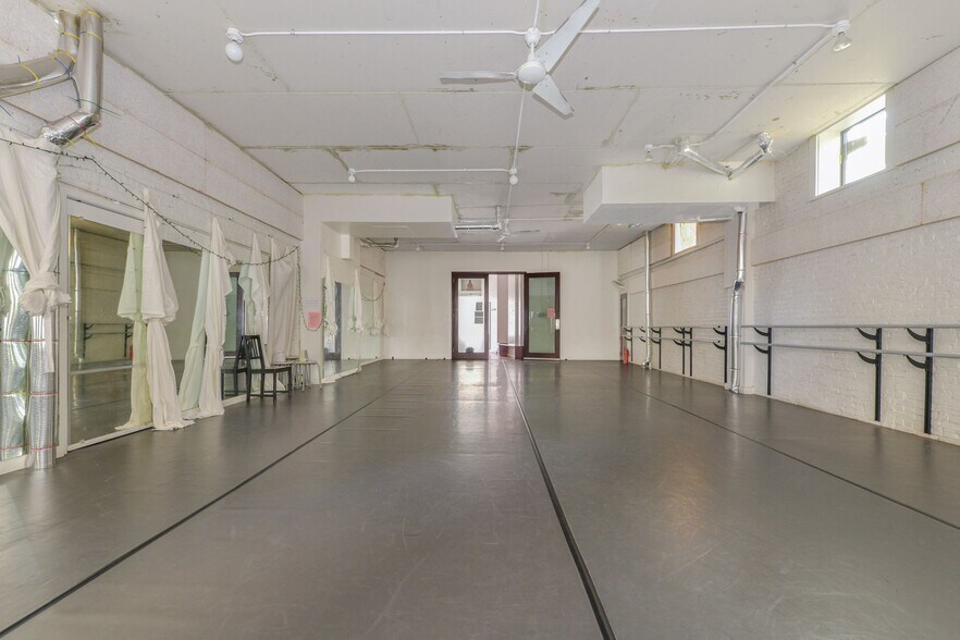 More Photos Of 55 Avenue C, New York Apartments For Lease