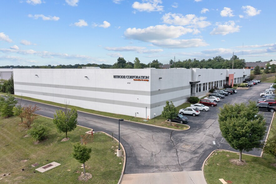 More Photos Of 9787 Green Park Industrial Dr, Saint Louis Manufacturing For Lease
