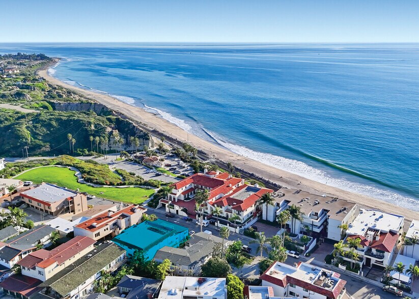 Primary Photo Of 256 Avenida Lobeiro, San Clemente Apartments For Sale