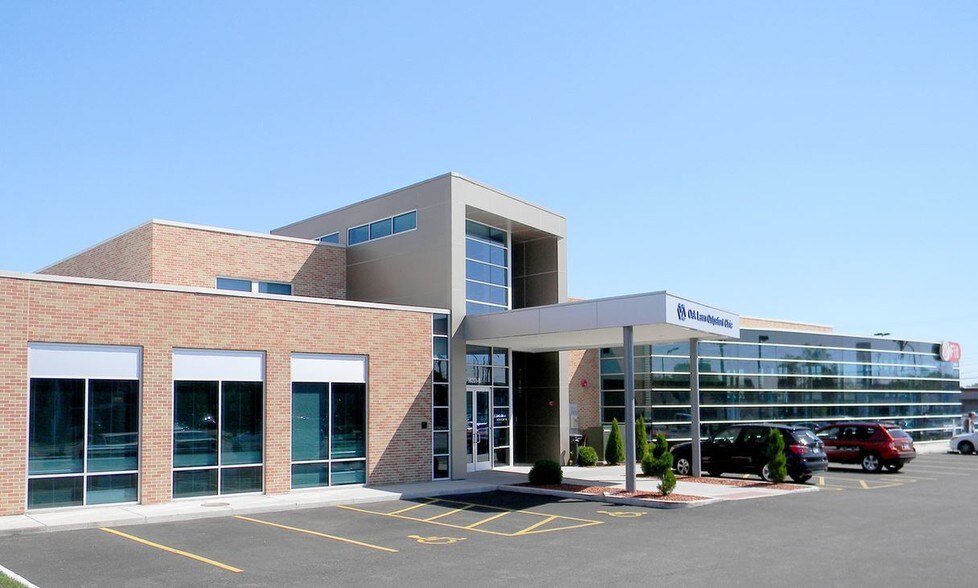 More Photos Of 10201 S Cicero Ave, Oak Lawn Medical For Sale