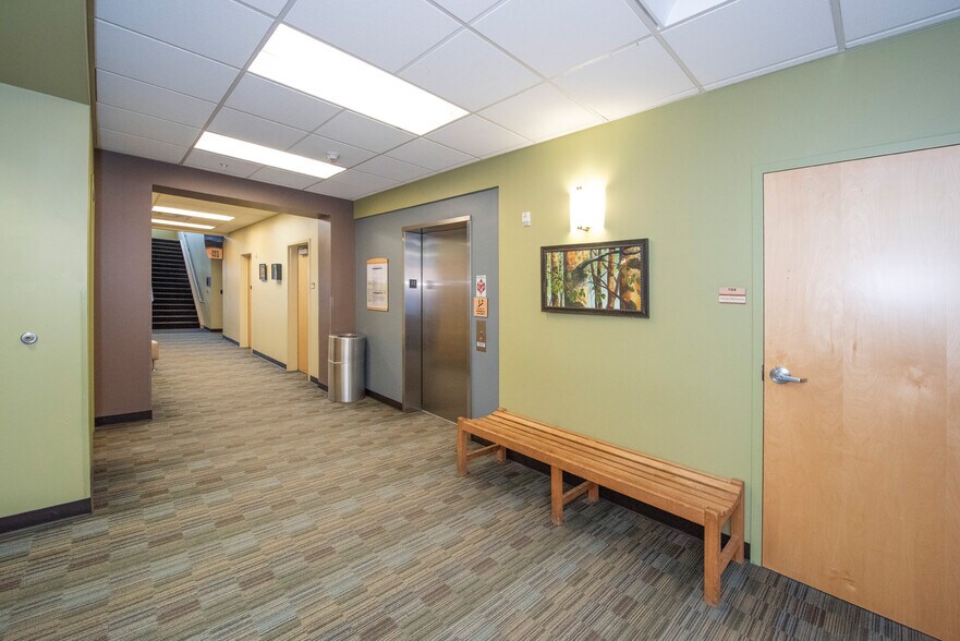 More Photos Of 17101 Snowmobile Ln, Eagle River Healthcare For Sale