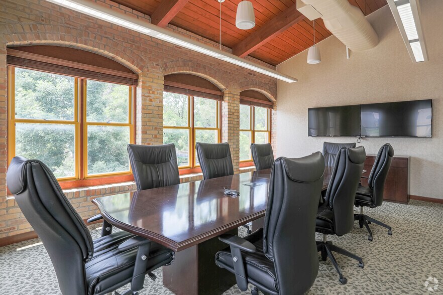 More Photos Of 212 E Grand River Ave, Lansing Office For Lease