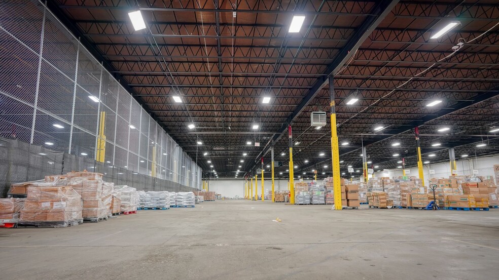 More Photos Of 300 Michael Dr, Syosset Light Distribution For Lease