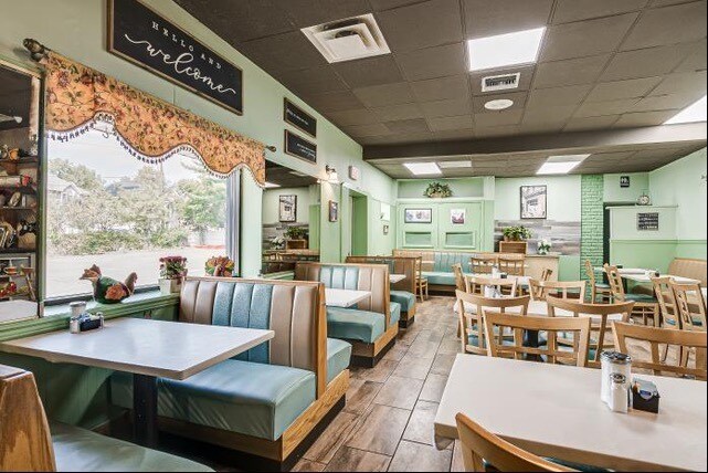 More Photos Of 1894 & 1900 Oak Tree Rd, Edison Restaurant For Sale