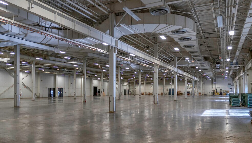 More Photos Of 6900 Morris Estate Dr, Charlotte Manufacturing For Sale