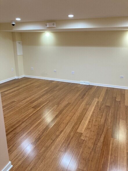 More Photos Of 407 W Galena Blvd, Aurora Office For Sale