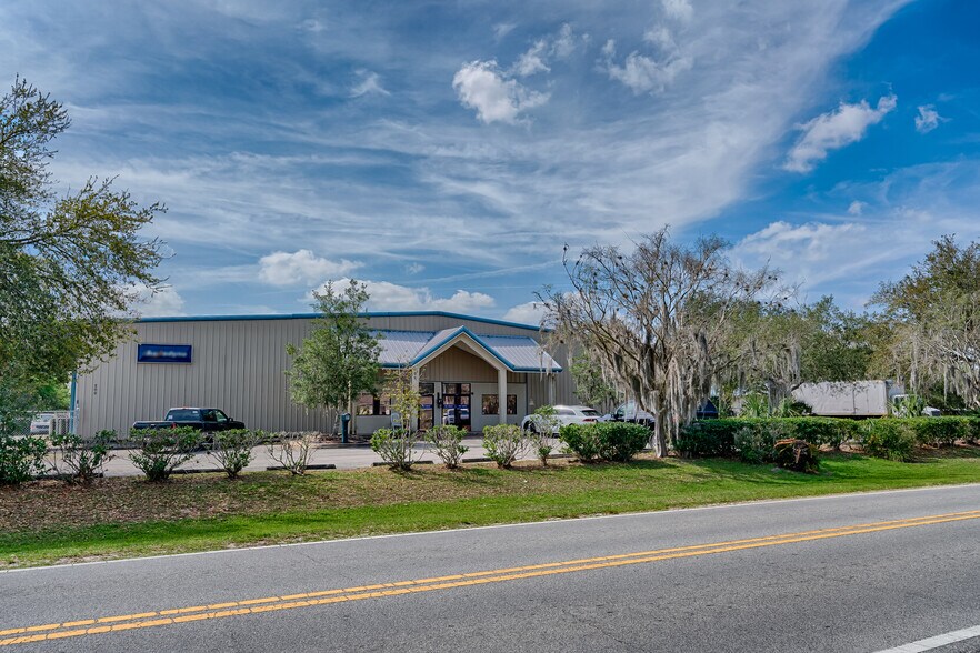 More Photos Of 200 NE Commercial Cir, Keystone Heights Unknown For Lease