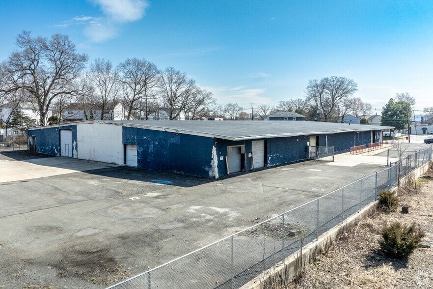 More Photos Of 185 Van Winkle Ave, Hawthorne Warehouse For Sale