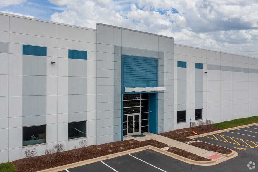 More Photos Of 612 Territorial Dr, Bolingbrook Warehouse For Lease