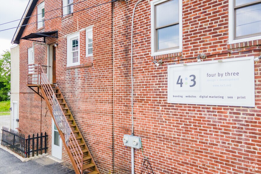 More Photos Of 893-895 Penn St, Bryn Mawr Storefront Retail Residential For Lease