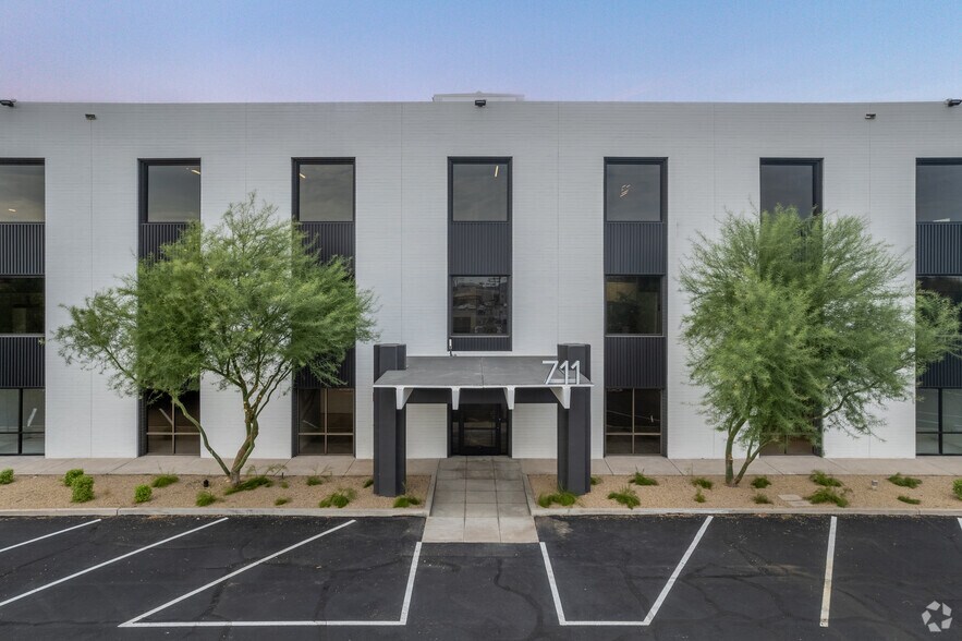 More Photos Of 711 E Missouri Ave, Phoenix Office For Sale