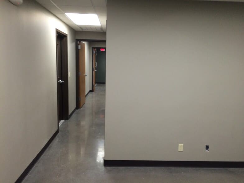 More Photos Of 537 S Victor Ave, Tulsa Office For Lease