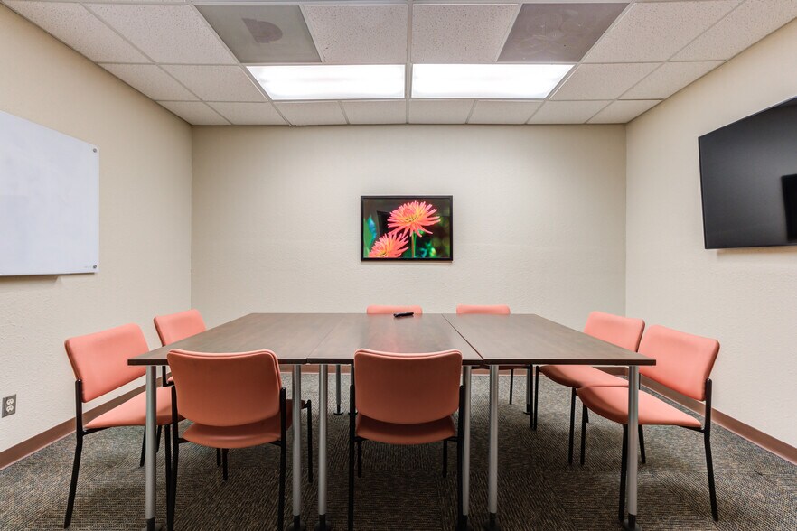 More Photos Of 3802-3806 Interstate 27, Lubbock Office For Sale