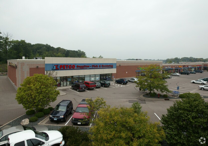 More Photos Of 1960-2080 Market Dr, Stillwater Storefront For Lease