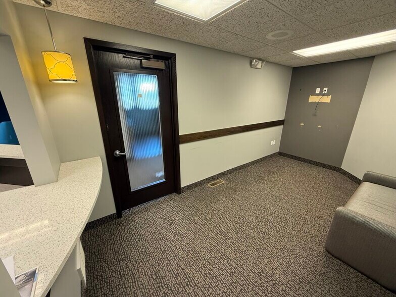 More Photos Of 601 Michigan Ave, Holland Office For Sale