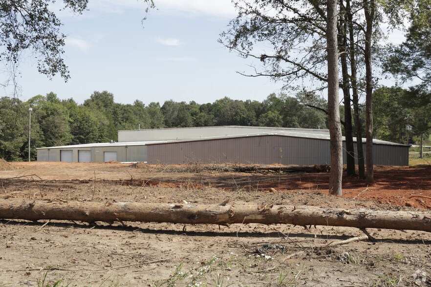 More Photos Of 5115 Old Greenville Hwy, Liberty Warehouse For Lease