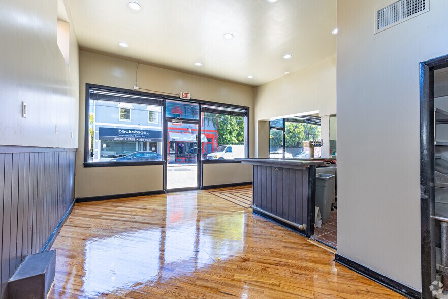 More Photos Of 300-304 N Robinson St, Richmond Freestanding For Sale