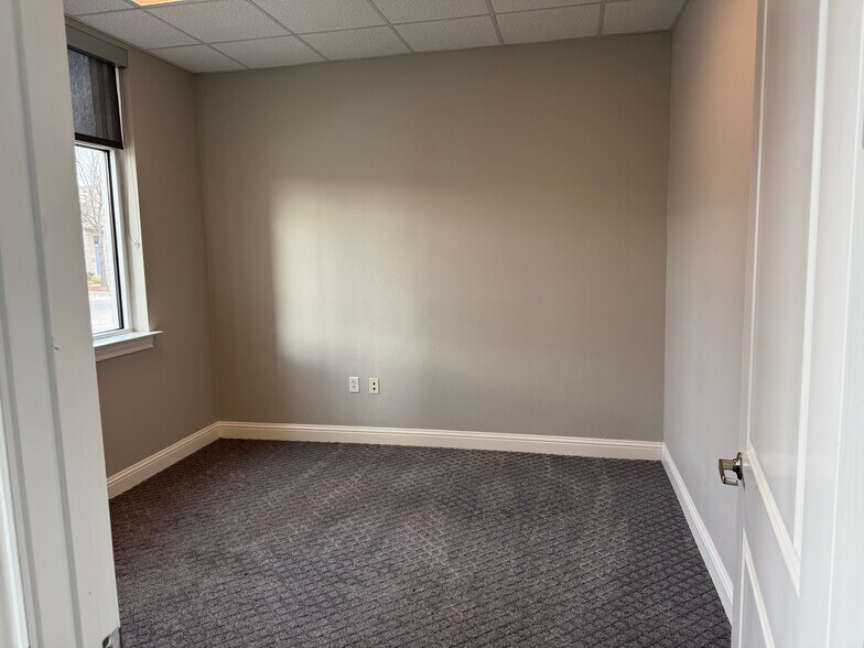More Photos Of 3900 S Stonebridge Dr, McKinney Office For Lease
