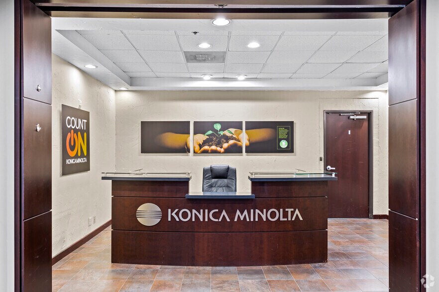 More Photos Of 8713 Airport Fwy, North Richland Hills Office For Lease