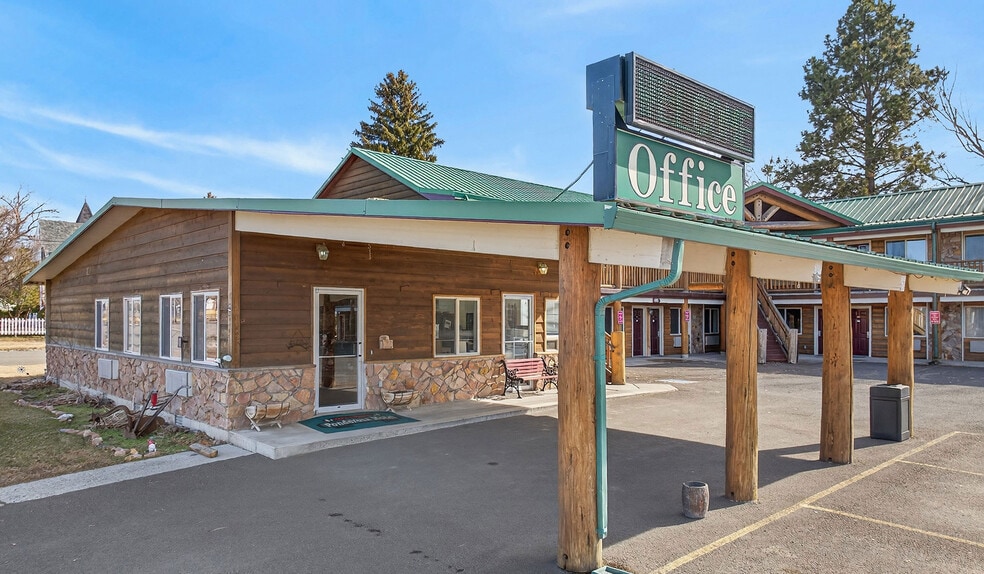 More Photos Of 102 E Greenwood St, Enterprise Hotel For Sale