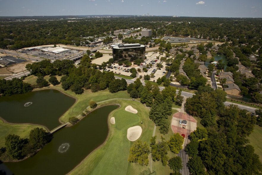 More Photos Of 4200 E Skelly Dr, Tulsa Office For Lease