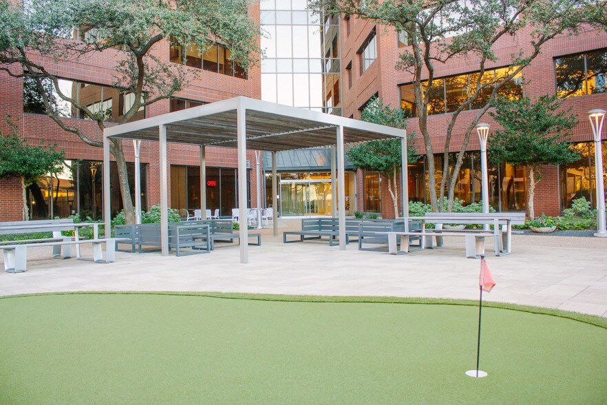 More Photos Of 14901 Quorum Dr, Dallas Office For Lease