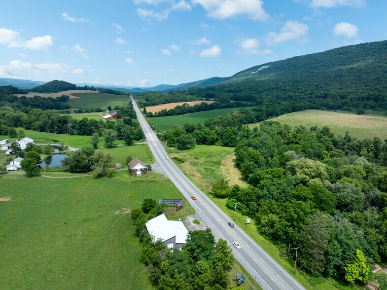 More Photos Of 3340 E Pleasant Valley Blvd, Altoona Freestanding For Sale