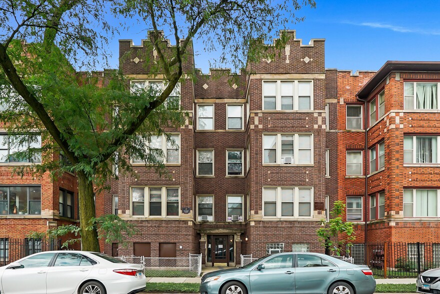 Primary Photo Of 7220 S Yates Blvd, Chicago Apartments For Sale