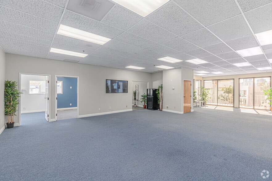 More Photos Of 2535 Kettner Blvd, San Diego Office Residential For Sale