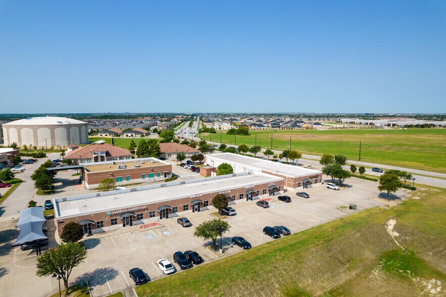 More Photos Of 915 W Exchange Pky, Allen Medical For Lease