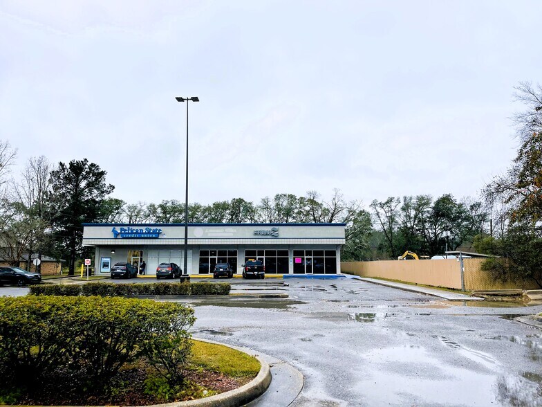 More Photos Of 5810 Main St, Zachary Unknown For Lease