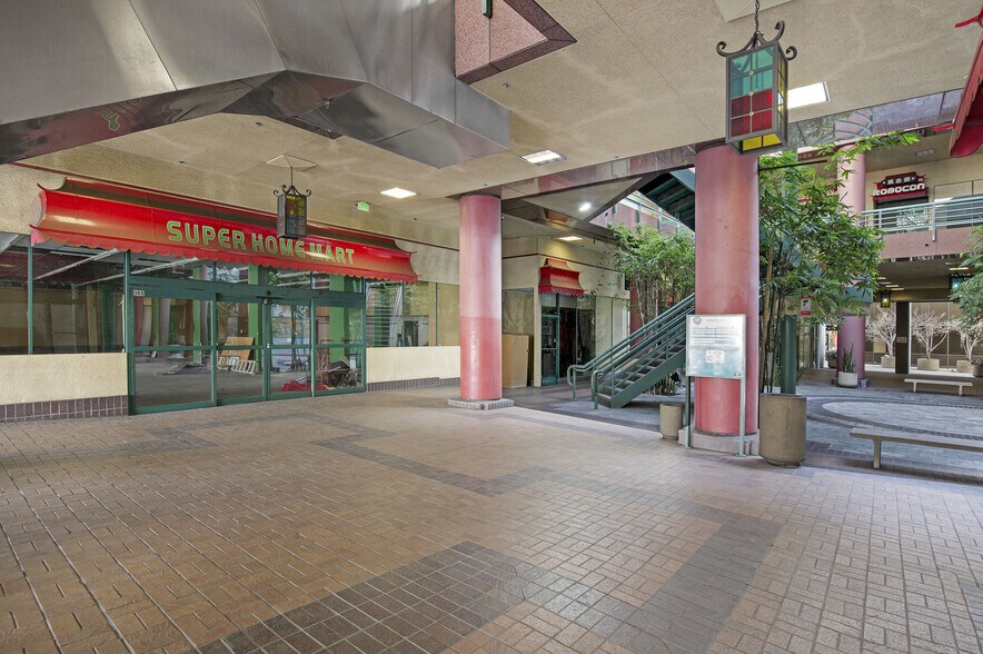 More Photos Of 988 N Hill St, Los Angeles General Retail For Sale