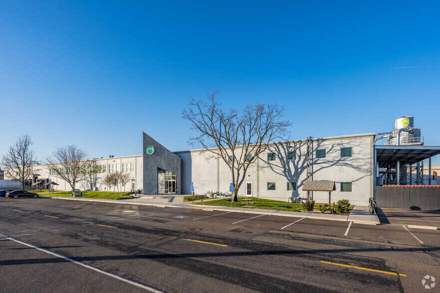 Primary Photo Of 2031 Optisolar Ln, Mcclellan Warehouse For Lease