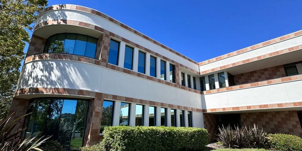 More Photos Of 220 Campus Ln, Fairfield Medical For Lease