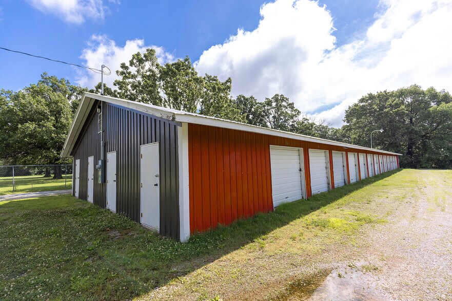 More Photos Of 620 N Main St, Jay Self Storage For Sale