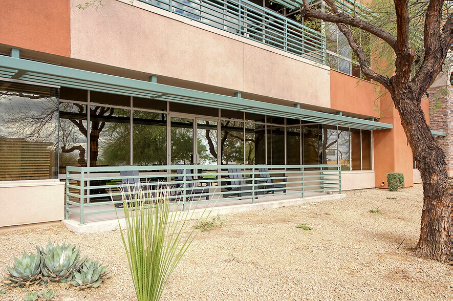 More Photos Of 8765 E Bell Rd, Scottsdale Office For Sale