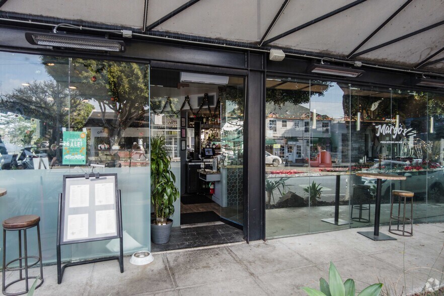 More Photos Of 1518-1534 Montana Ave, Santa Monica Storefront For Lease