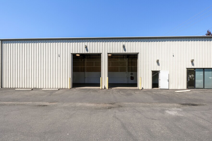 More Photos Of 1718 SE 8th Ave, Camas Warehouse For Sale