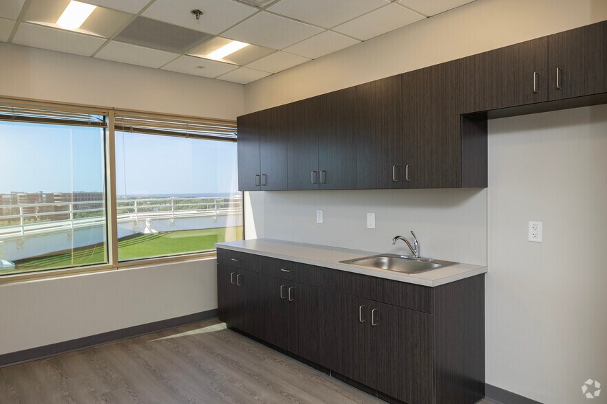 More Photos Of 500 N West Shore Blvd, Tampa Office For Lease