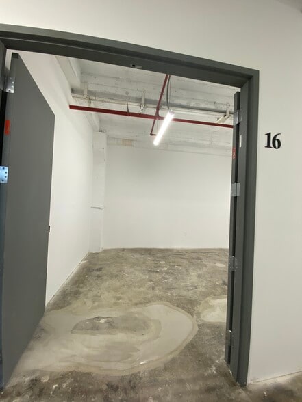 More Photos Of 901 E 31st St, Los Angeles Manufacturing For Lease