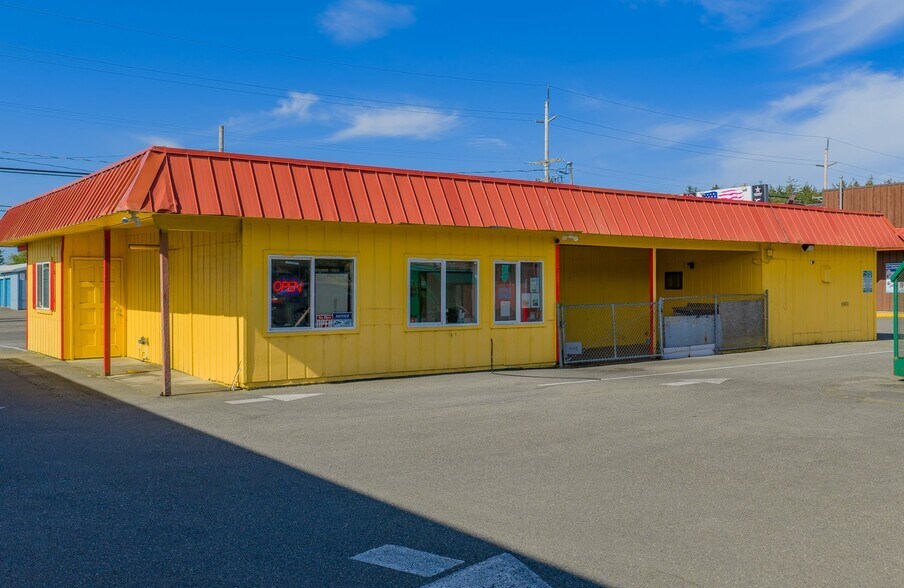 More Photos Of 1175 Newmark Ave, Coos Bay Restaurant For Sale