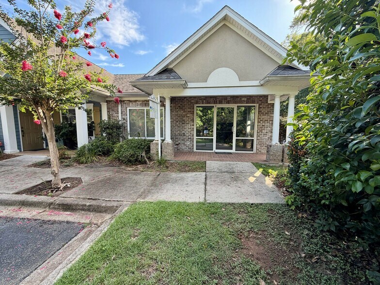 Primary Photo Of 1618 Mahan Center Blvd, Tallahassee Office For Sale
