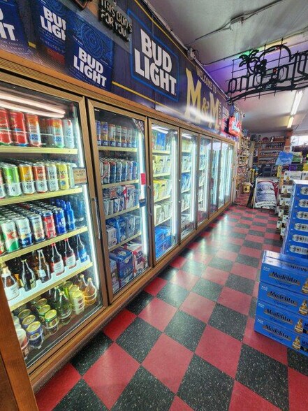 More Photos Of 365 Worth st, Center General Retail For Sale