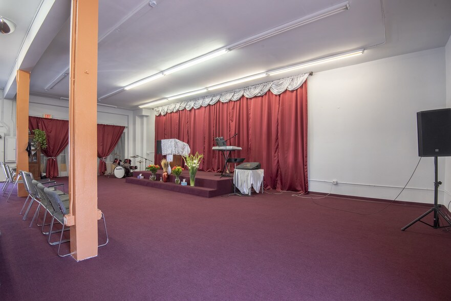 More Photos Of 4620 S Central Ave, Los Angeles Storefront For Lease