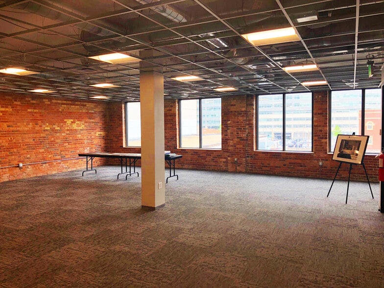 More Photos Of 1400 Glenarm Pl, Denver Office For Lease